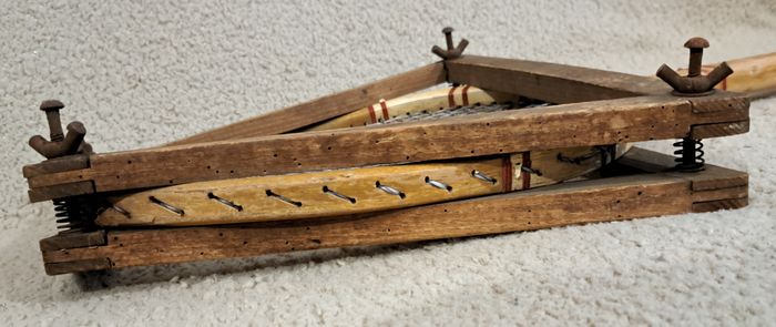Ancienne raquette de tennis avec tendeur en bois Babolisez Picardie - photo numéro 5