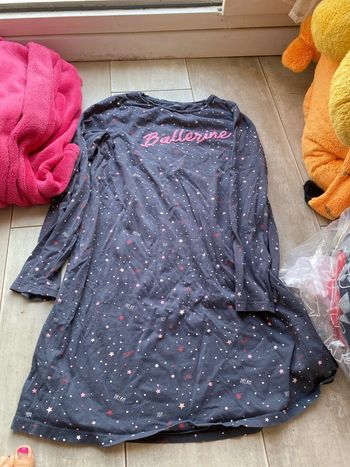 Chemise de nuit taille 12 ans + 🎁