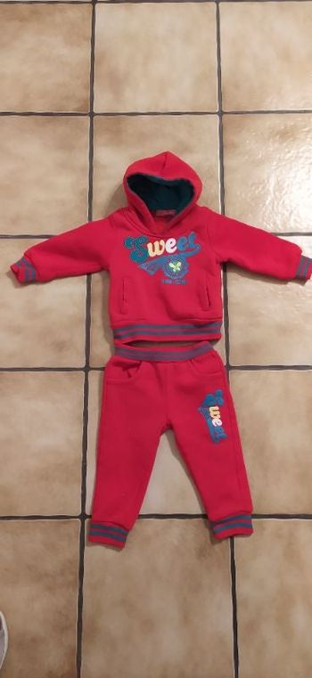 Ensemble jogging et sweat "Smile", taille 12 mois
