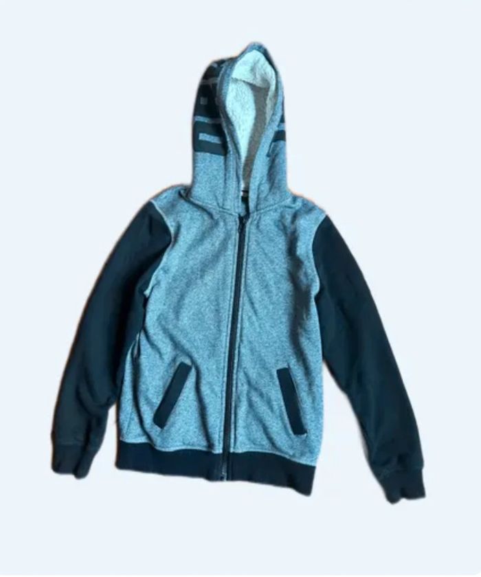 Très beau Gilet gris et noire taille 10/12 ans