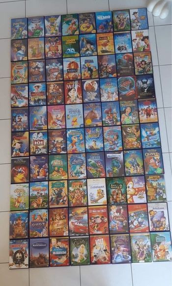 Lot 18 dvd réservé pour Martine