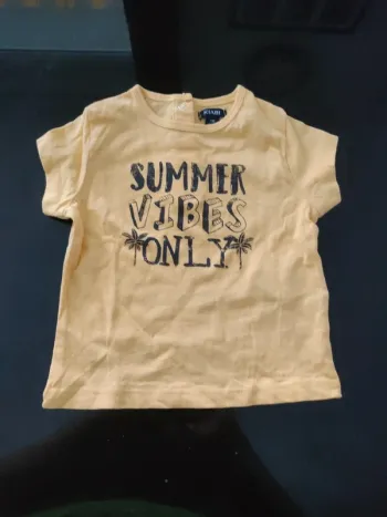 T-shirt Kiabi 6 mois jaune bébé