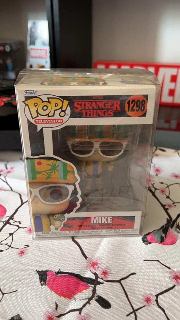Pop stranger things mile
