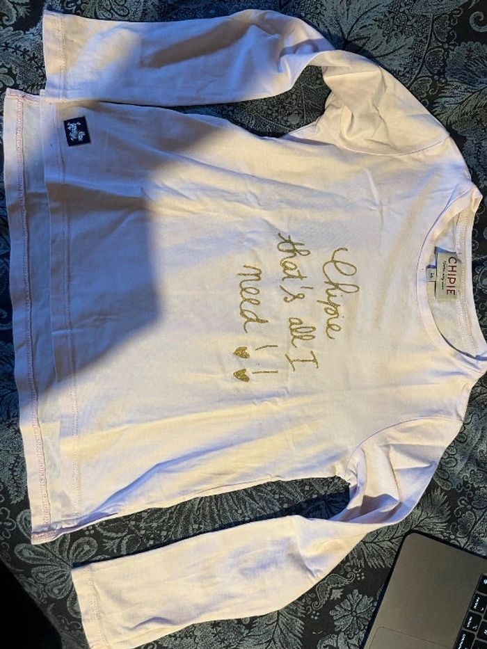 TEE shirt