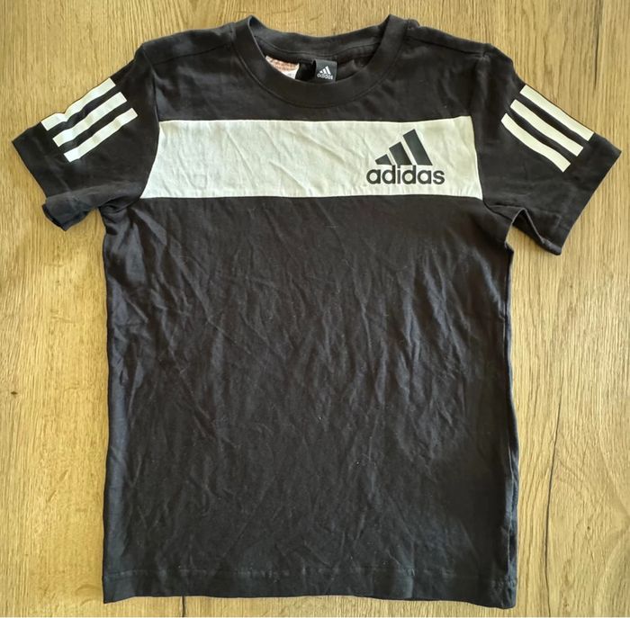 Tee shirt adidas taille 9-10 ans neuf