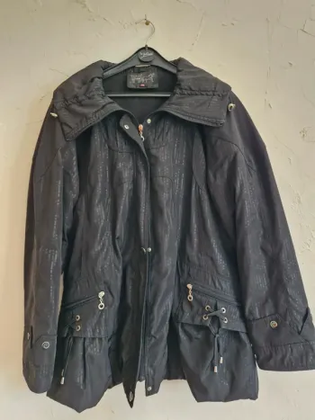 Magnifique blouson marque Saturne taille 46