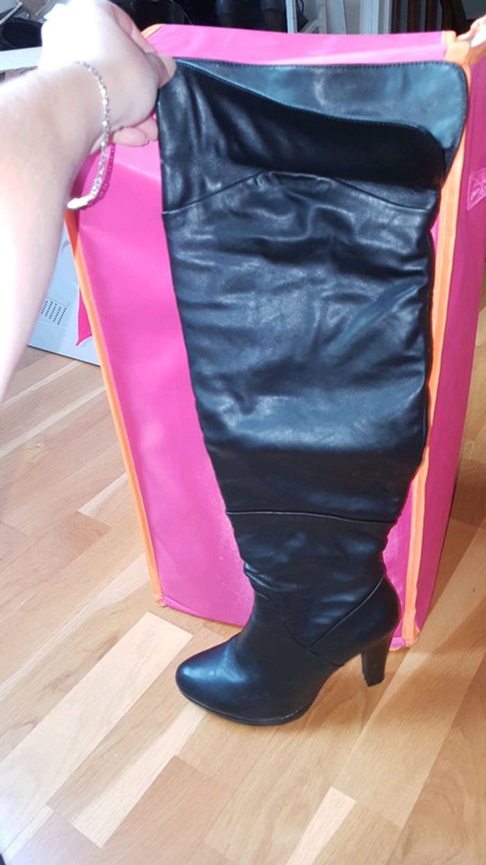 Bottes en cuir noires taille 37 - photo numéro 3