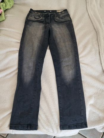 Très beau jeans.