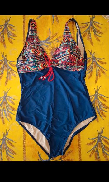 Maillot de bain multicolore neuf