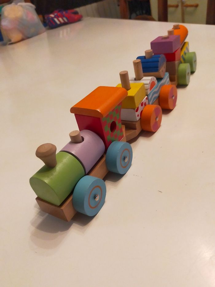 Train en bois - photo numéro 2