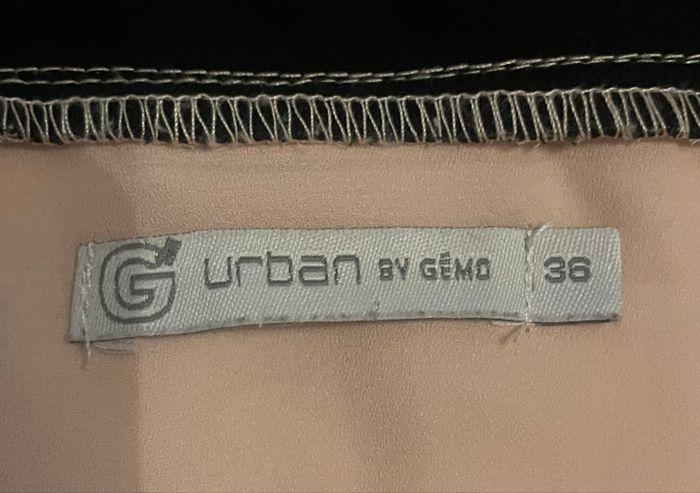 Haut rose pâle et noir »Gémo »manches longues - photo numéro 8