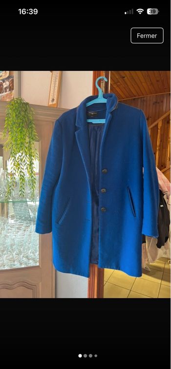 Manteau bleu électrique