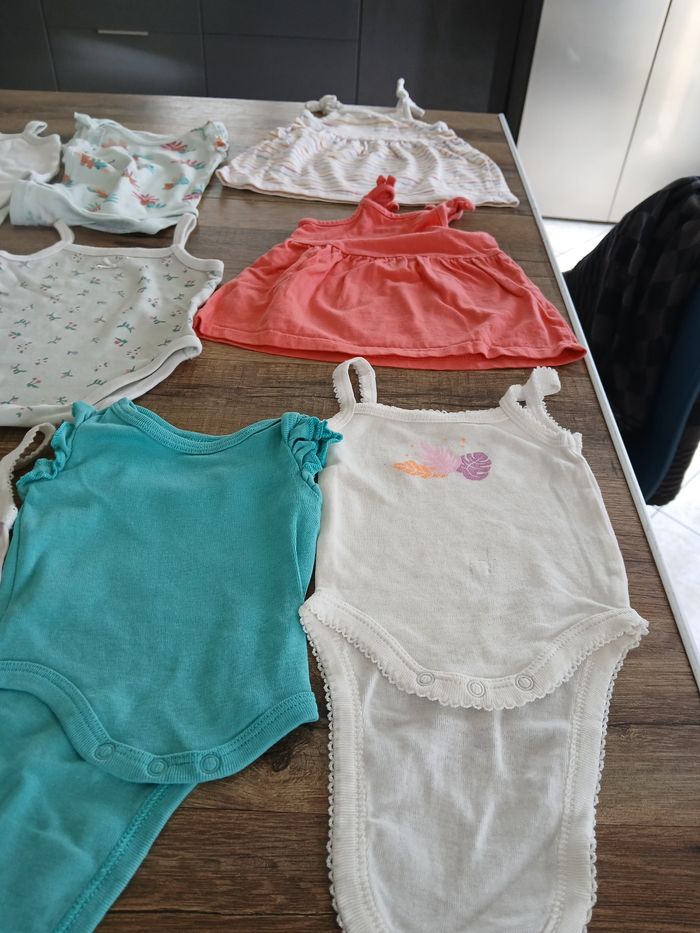 Lot 1 mois bodies et robes - photo numéro 6