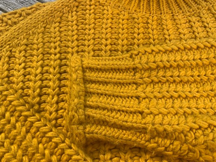 Très joli pull tout doux moutarde taille L/XL - photo numéro 3