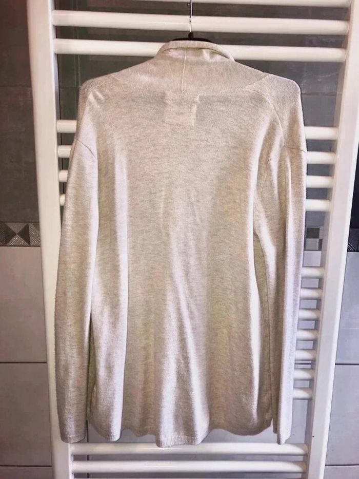 Gilet col châle ouvert taille 11/12 ans en tbe à 6 euros - photo numéro 2