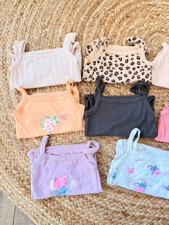 Lot de 11 bodies taille 12 mois - photo numéro 2