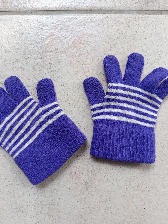 Paire de gants violet - photo numéro 2
