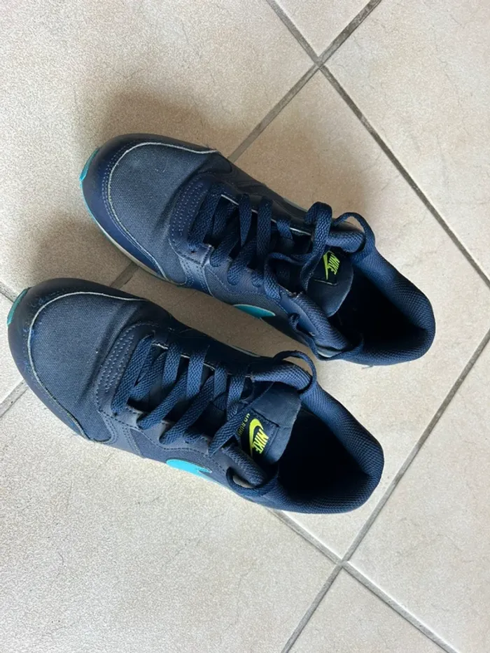 Baskets Nike MD Runner 2 - photo numéro 2