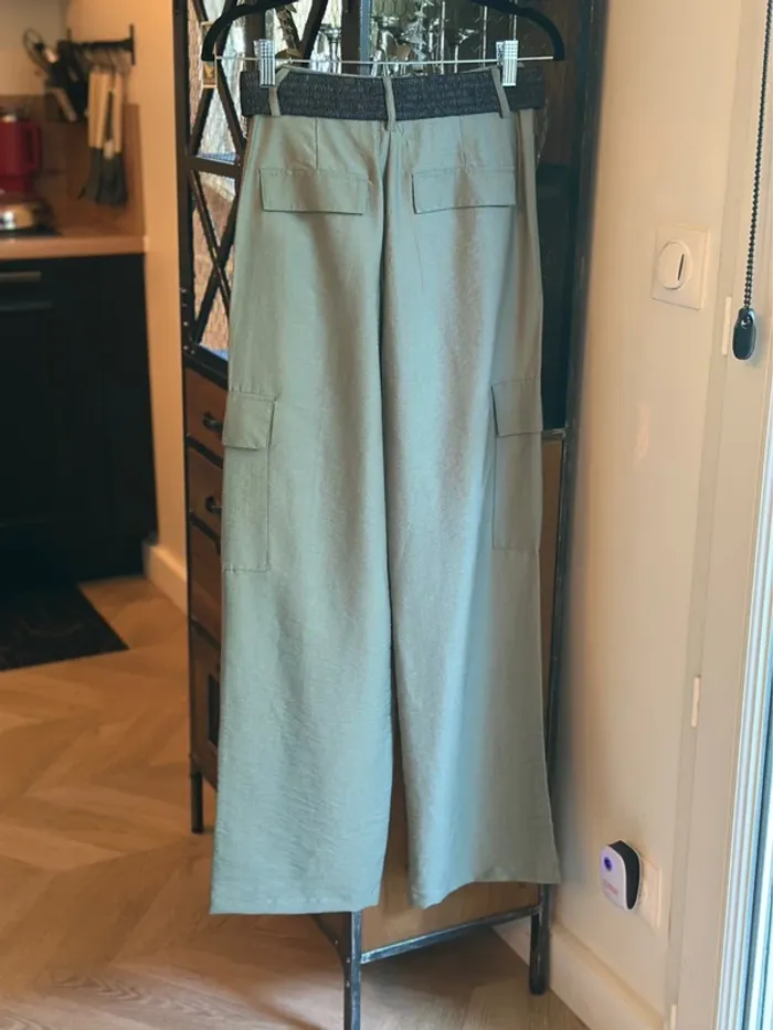 Pantalon cargo kaki jambes larges t.34 Cache-Cache neuf - photo numéro 3