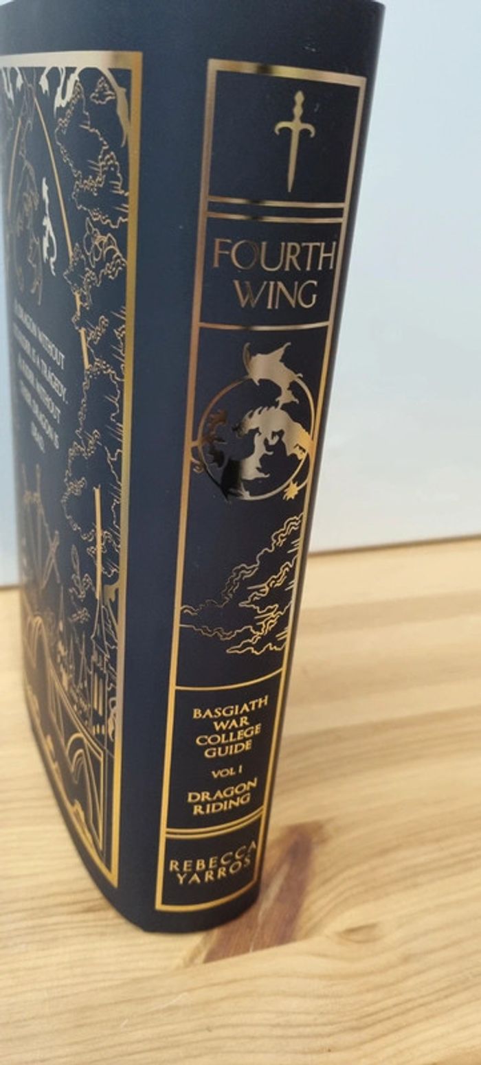 Fourth Wing special English eddition + limited Dust Jacket  + Goodies - photo numéro 6
