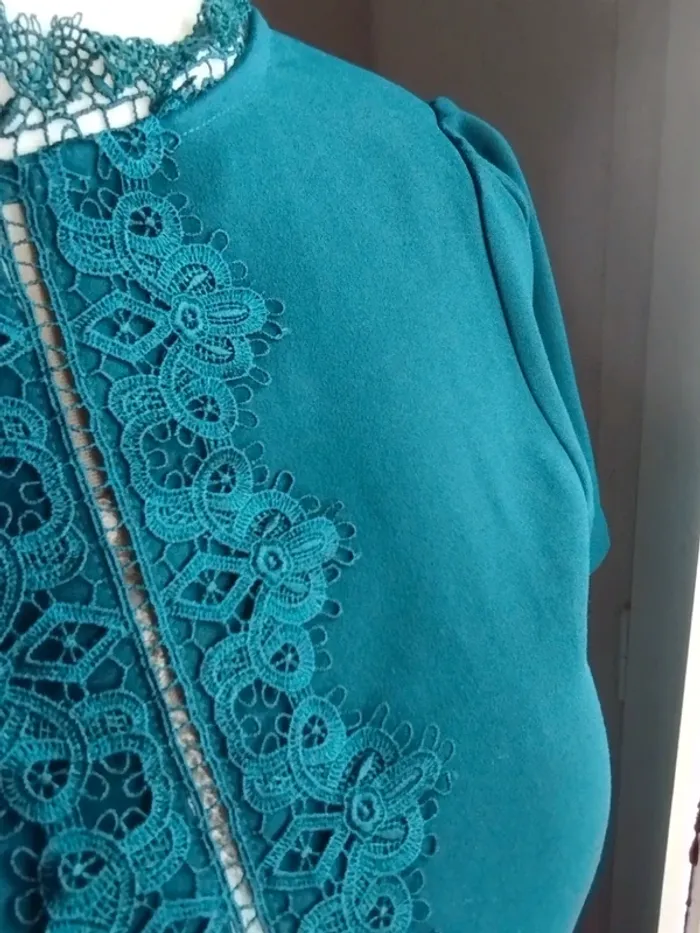 Robe dos ouvert - photo numéro 7