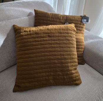 Lot de 2 coussins neufs Benito Moutarde