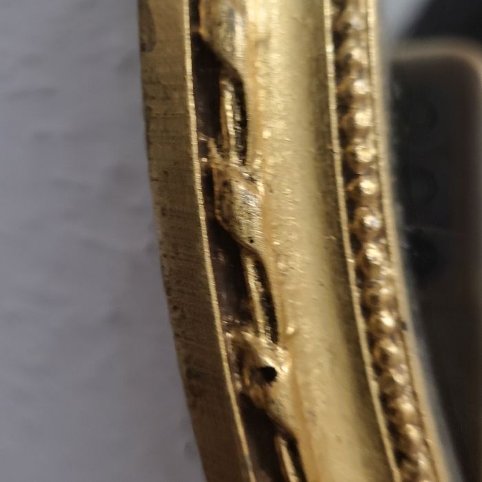Miroir dore en  bois ,ovale  et noeud - photo numéro 6