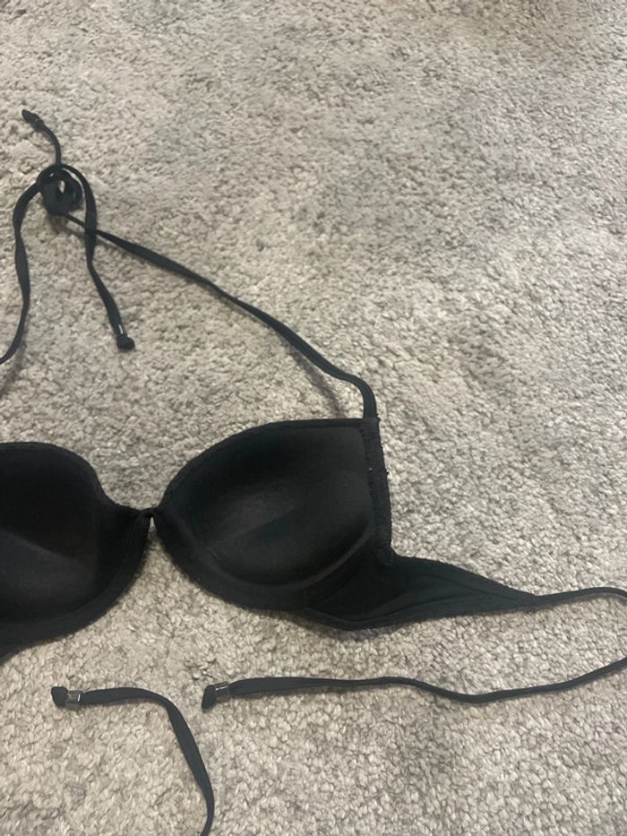 Haut de maillot noir undiz dentelle taille S remboursé - photo numéro 7