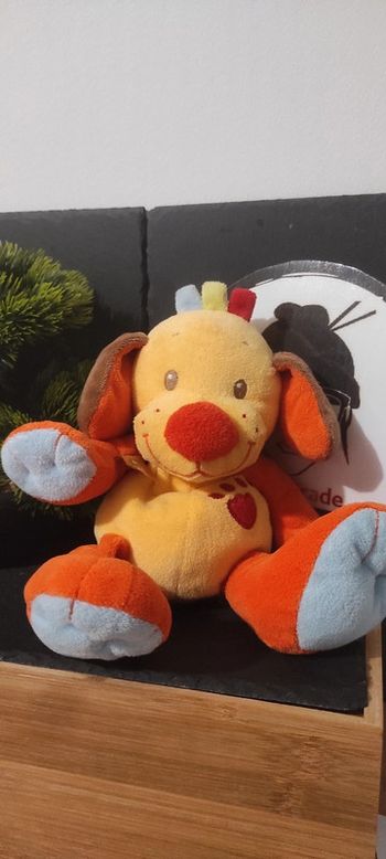 Doudou peluche chien jaune orange Tim et Lily 26 Nattou   marron bleu empreinte
