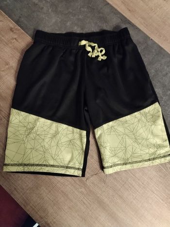 Short sport crivit 12 ans