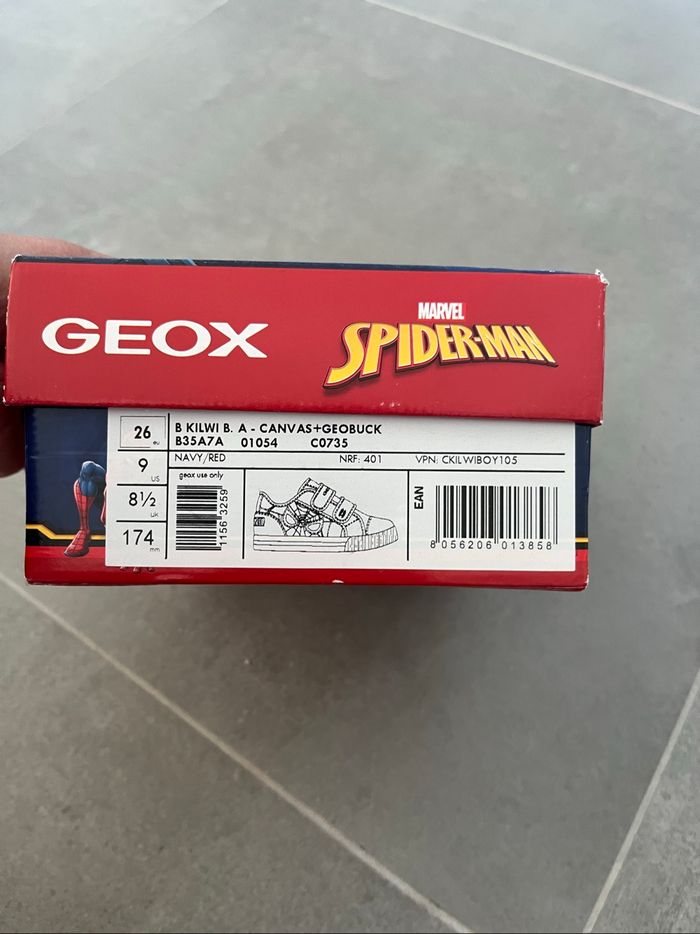 Chaussures Geox Spiderman taille 26 Neuve - photo numéro 4