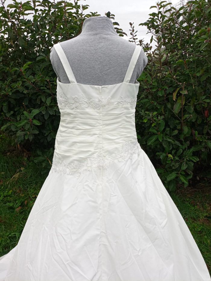robe de mariée taille 48/50 - photo numéro 4