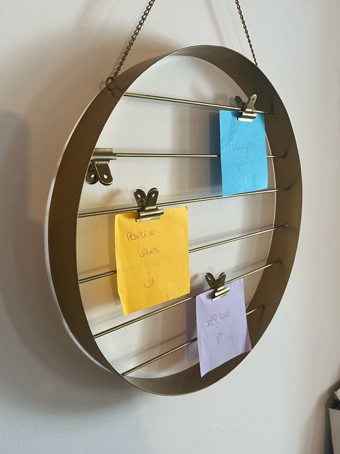 Pèle mêle porte photos métal doré chaînette et pinces Hema TBE 🎞️ - photo numéro 4