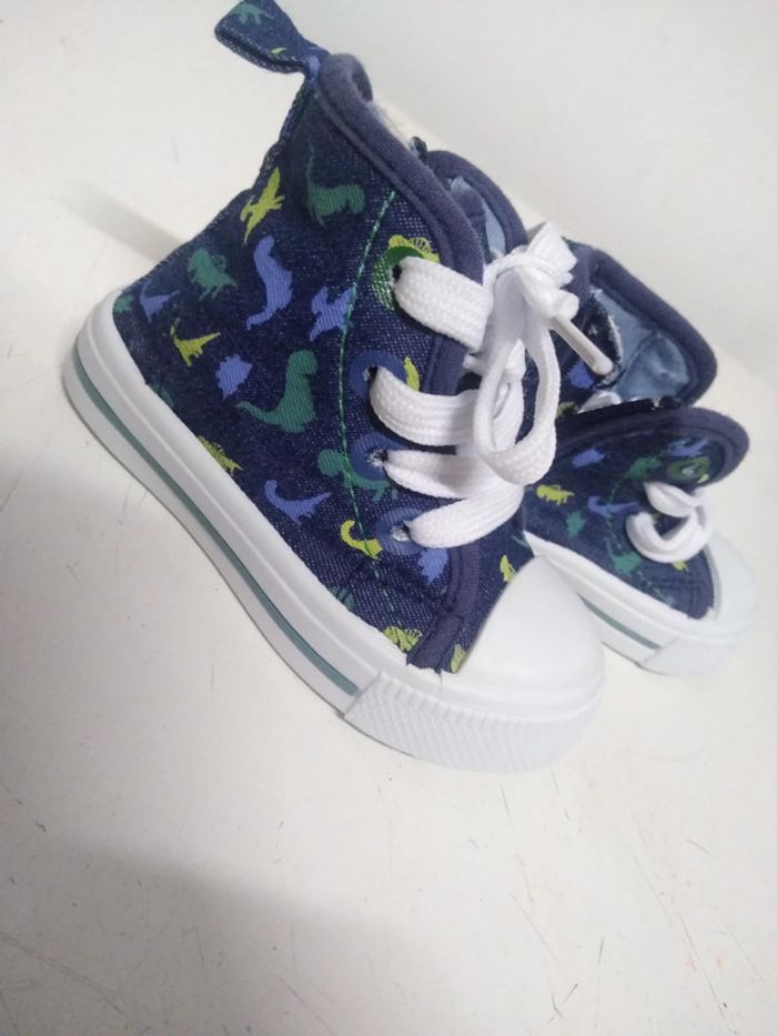 Chaussure bébé - photo numéro 2