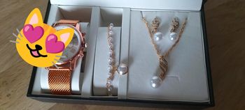 Parure perle montre, bracelet, collier et boucles d'oreilles