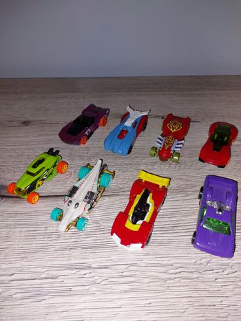 Voitures hot well Mattel