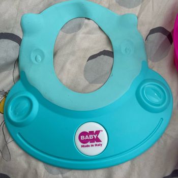 Bavoir rigide pour enfant