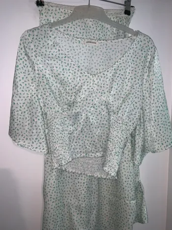 Jolie ensemble Cache Cache fleuri – taille 36