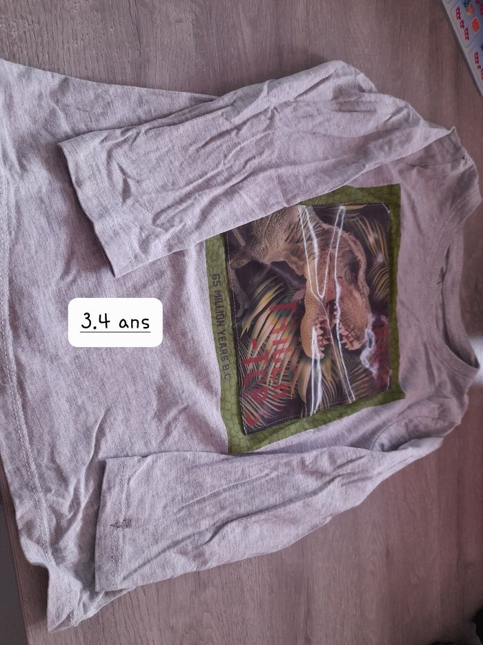 Lot vêtements garçon 3 ans - photo numéro 2