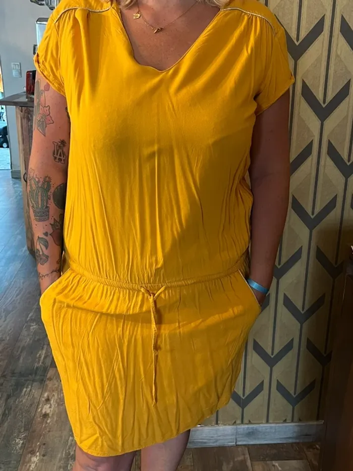 Robe jaune d’été - photo numéro 3
