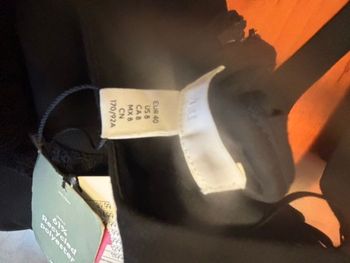 Robe noire H&M taille 40 Neuve avec étiquette