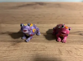 Lot de 2 mimi figurines grenouilles