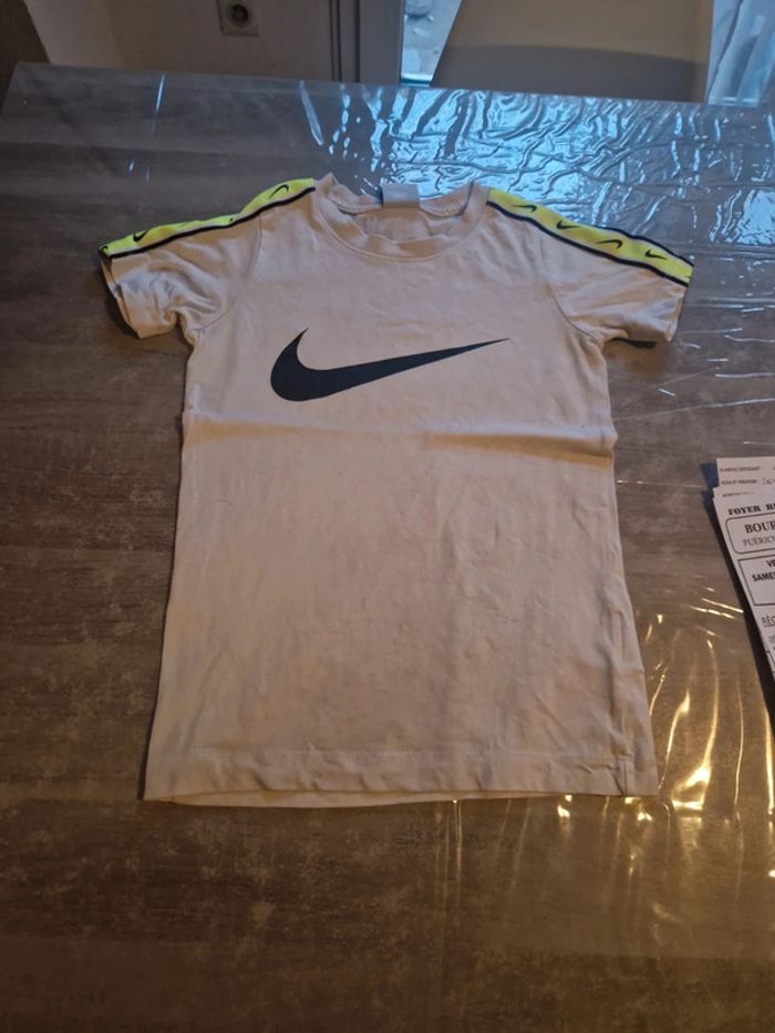 Tee shirt nike