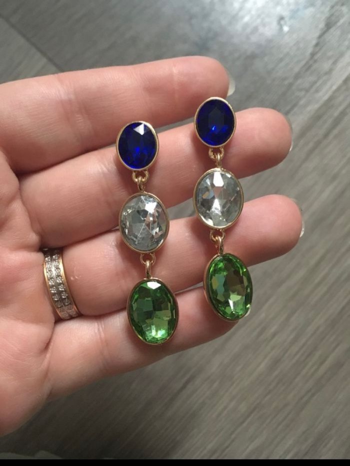 Boucles d’oreilles pendantes NEUVES pour femme  avec pierres couleurs bleu foncé, blanc et vert - photo numéro 7