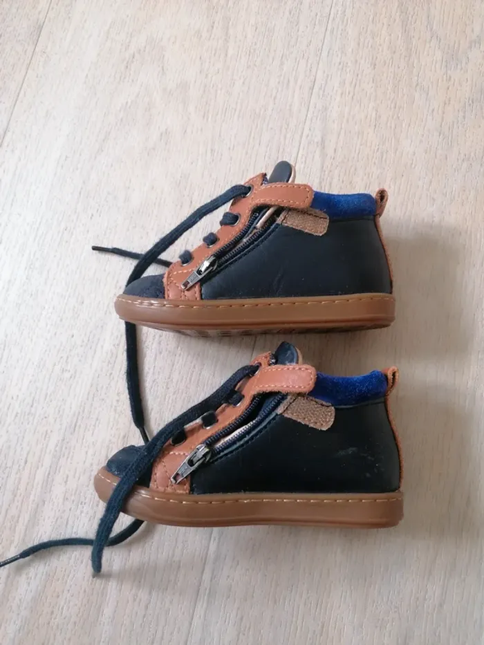 Chaussures Taille 21 - photo numéro 3