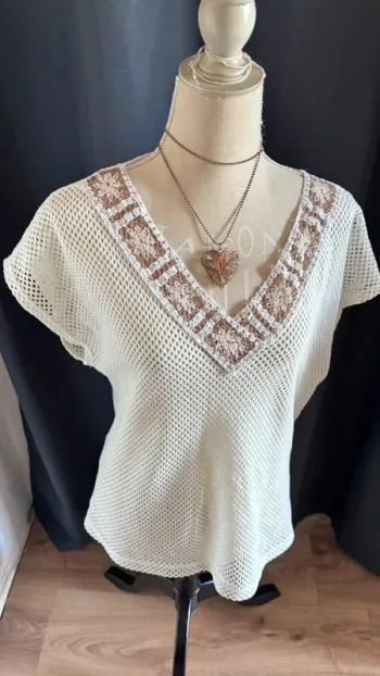 🌸Tunique blanche col v tricoté cotelé taille unique