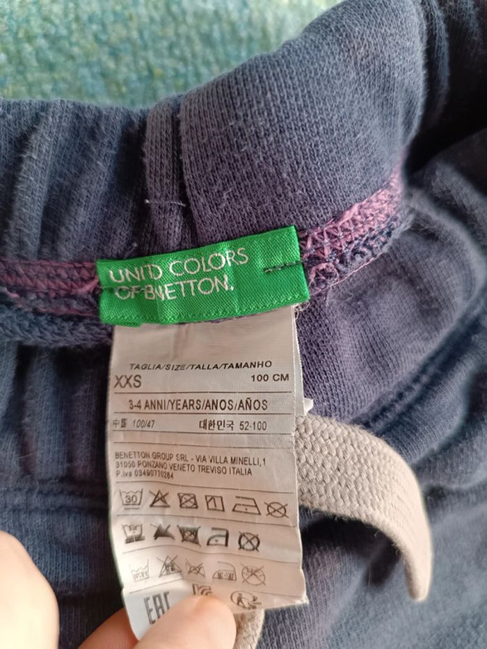 Pantalon 3 4 ans avec 1 trou - photo numéro 3