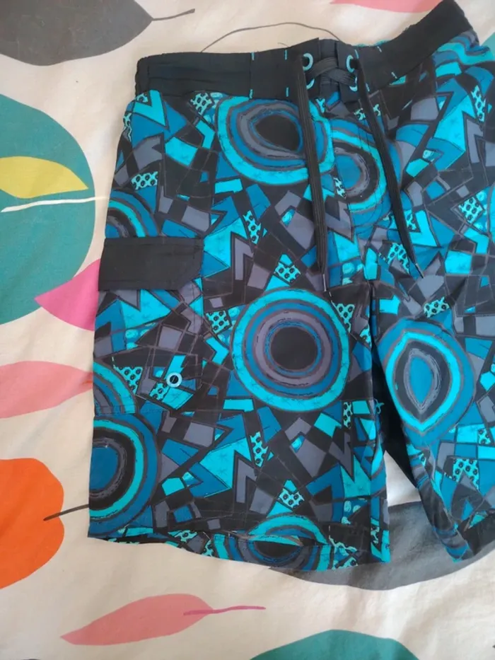 Short de bain OWK taille S - photo numéro 2