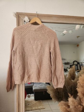 Pull col montant