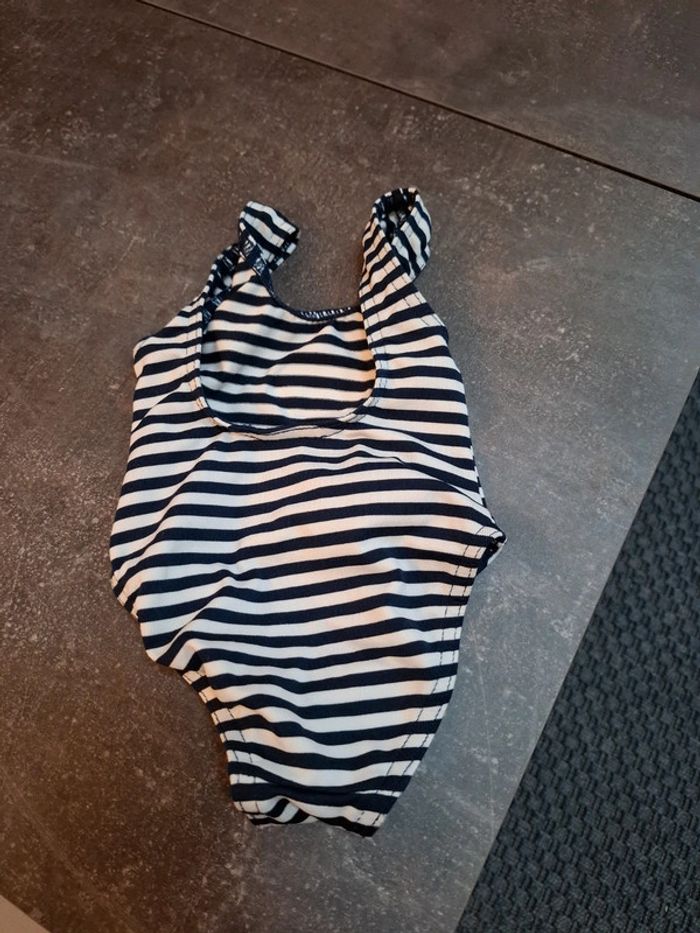 Maillot de bain. - photo numéro 2